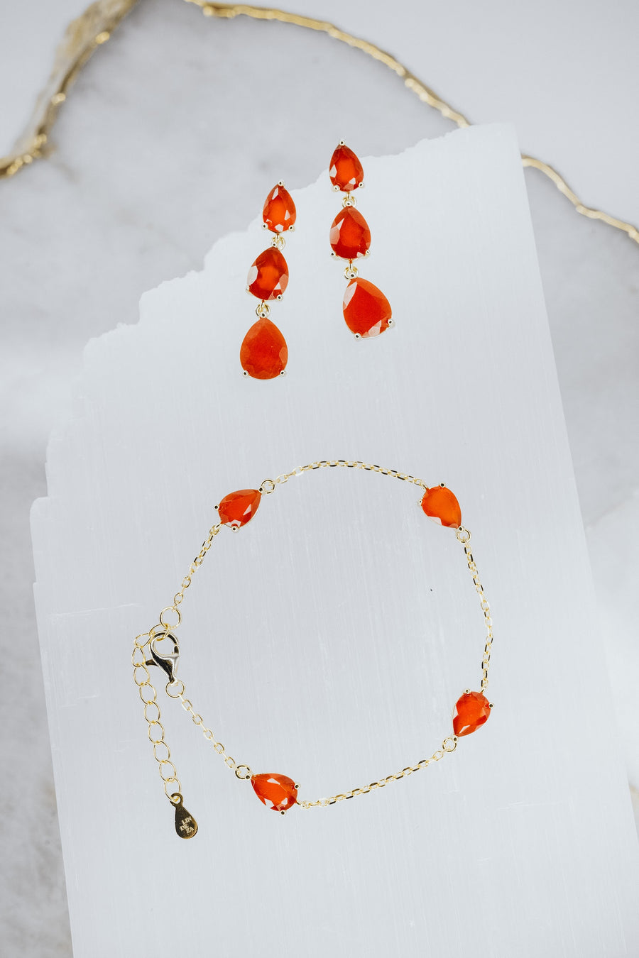 Carnelian teardrop bracelet