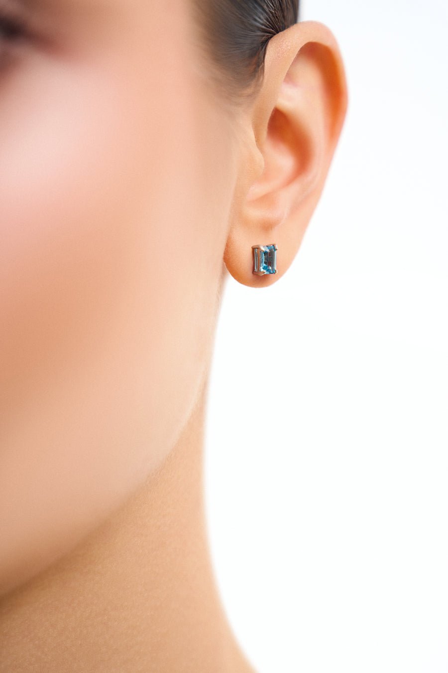 Boucles d'oreilles rectangulaires en topaze bleue