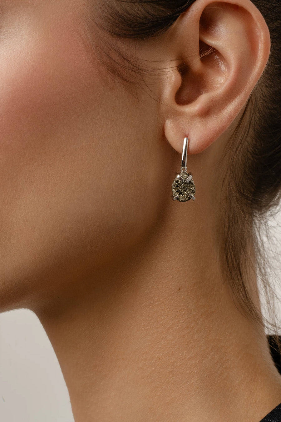 Boucles d'oreilles pendantes larme en argent et pyrite