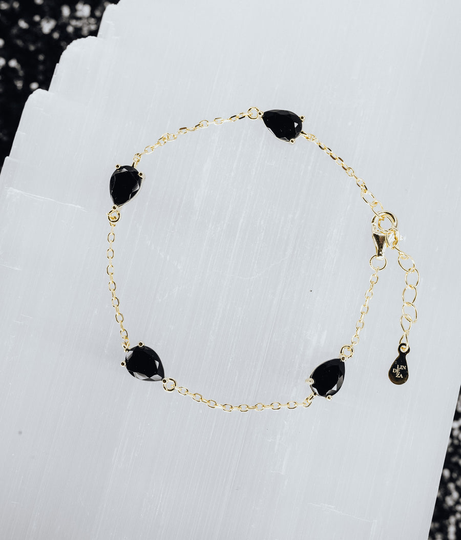 Black onyx teardrop bracelet