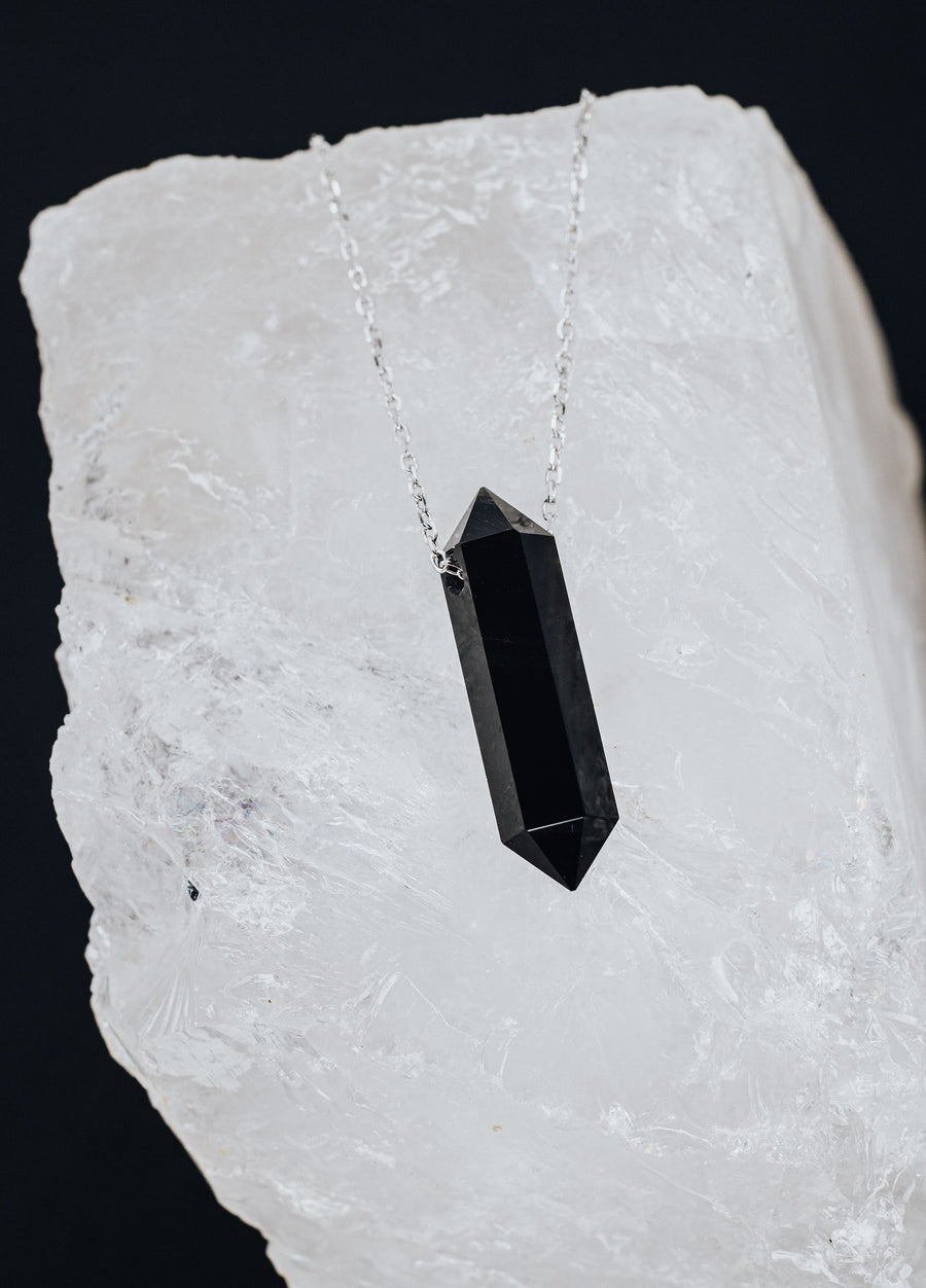 Black Onyx point silver necklace