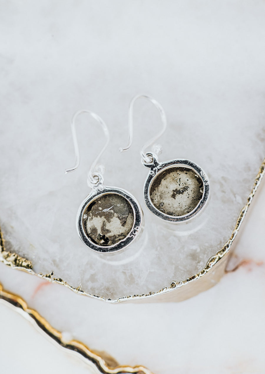 Pyrite round hook silver earrings