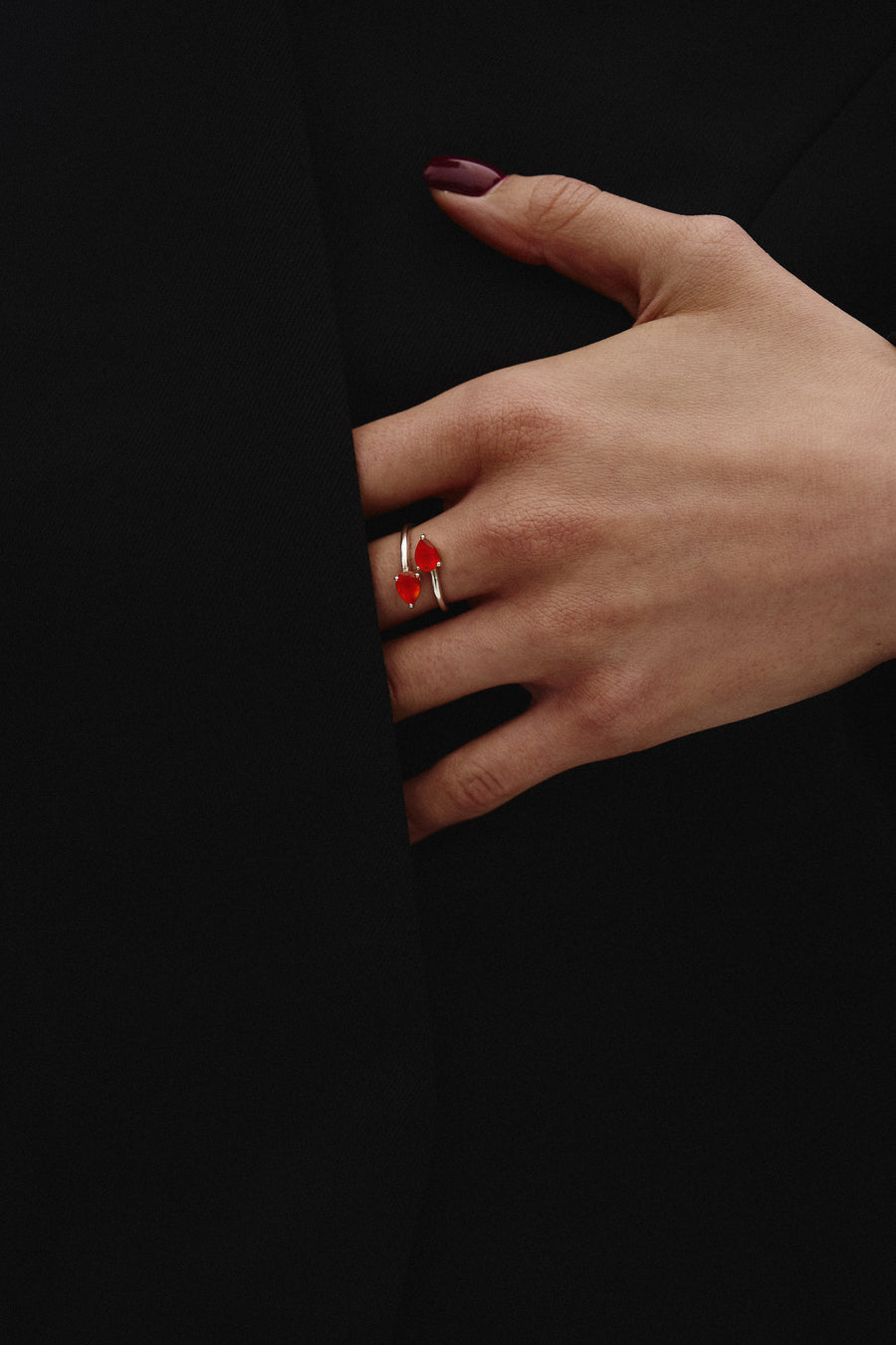 خاتم فضة مزدوج الأحجار من الكارنيليان