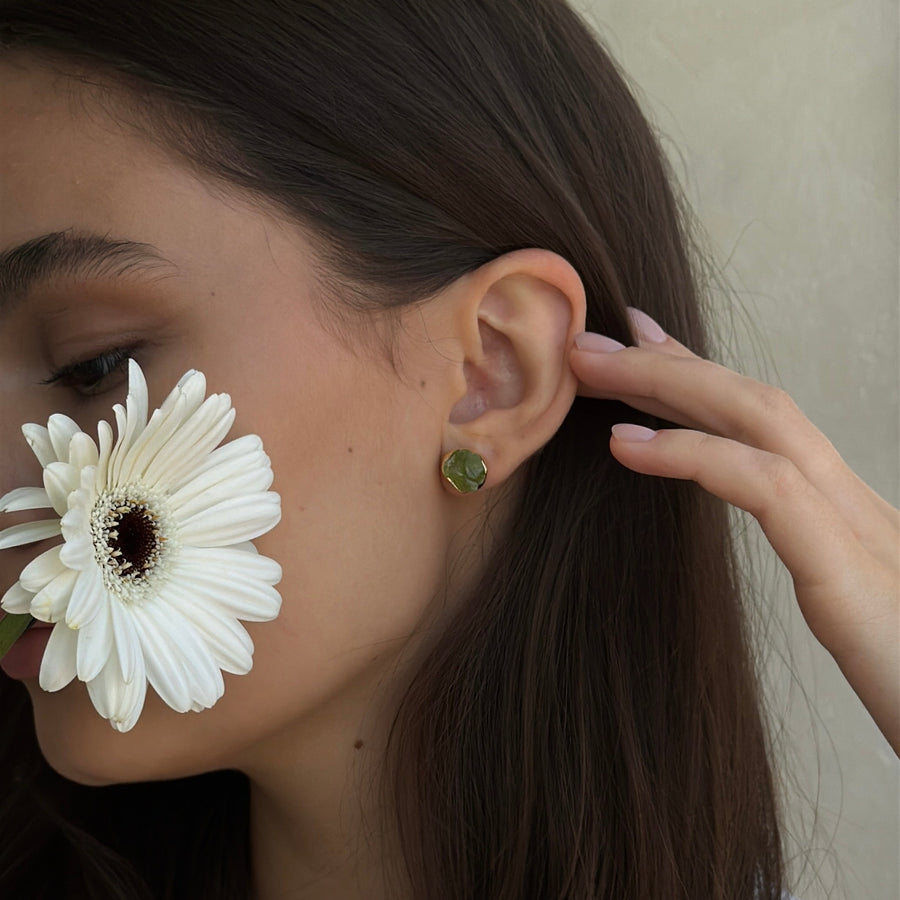 Boucles d'oreilles à clou en Péridot 18K