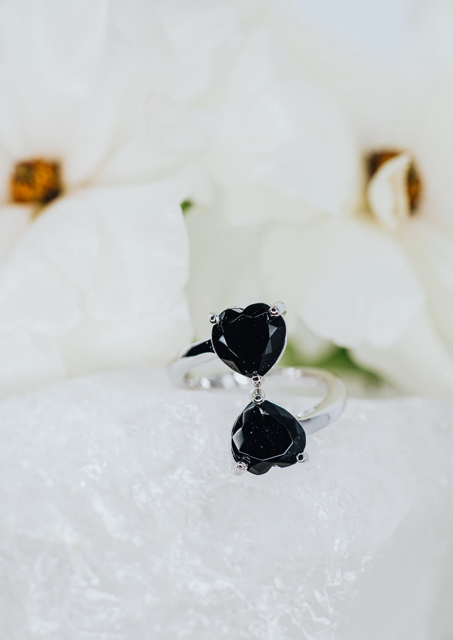 Black onyx silver heart ring