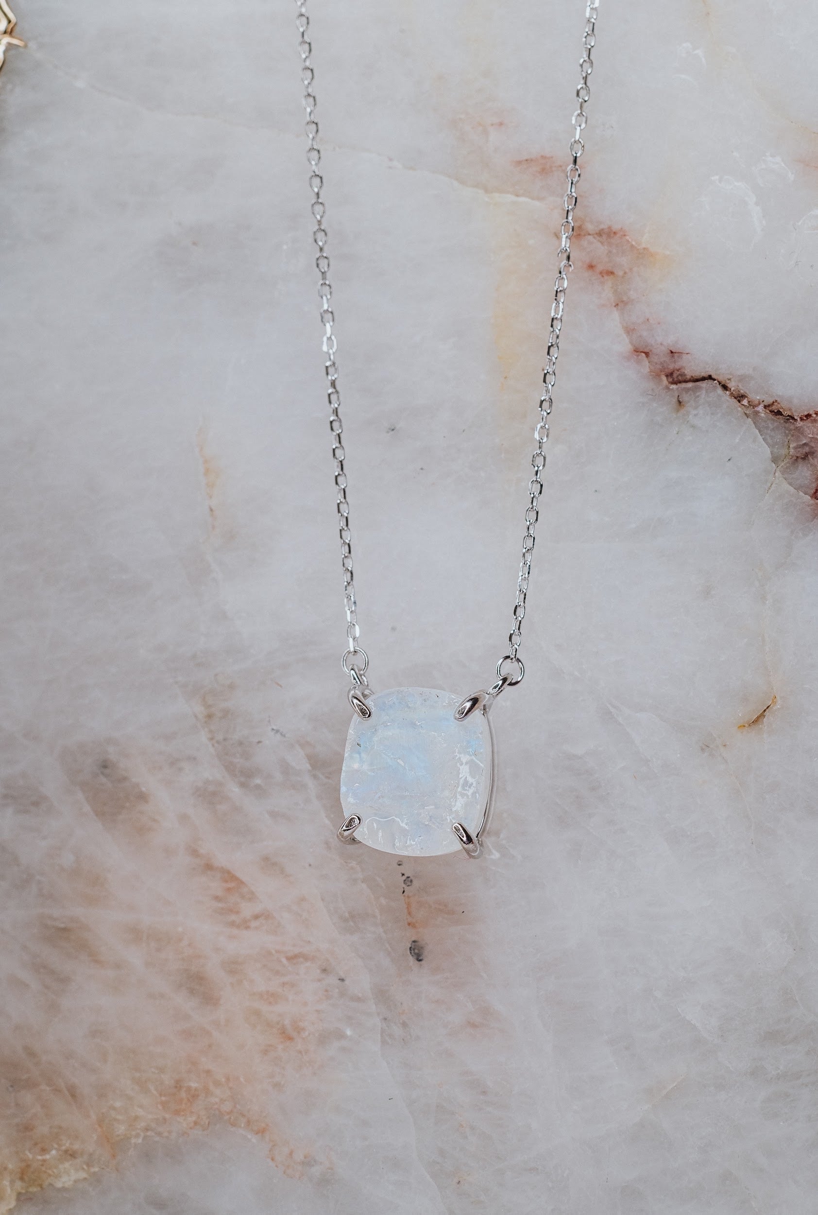 Moonstone silver necklace – Lindeza Jewelry