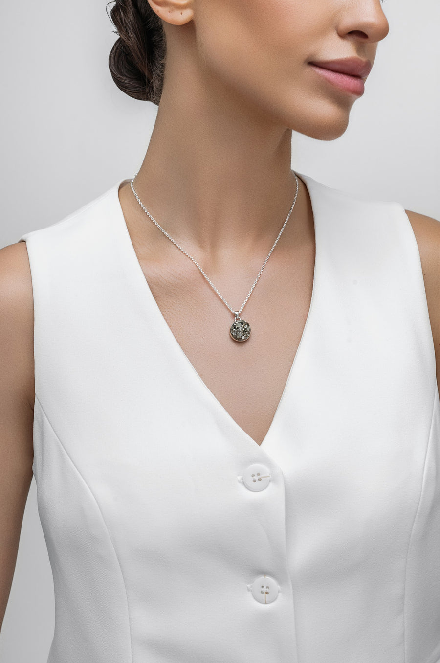 Collier rond en argent et en Pyrite