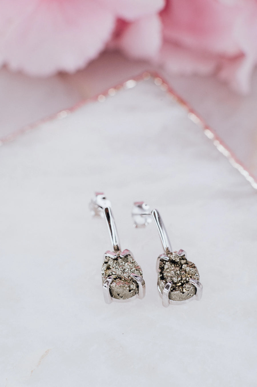 Boucles d'oreilles pendantes larme en argent et pyrite