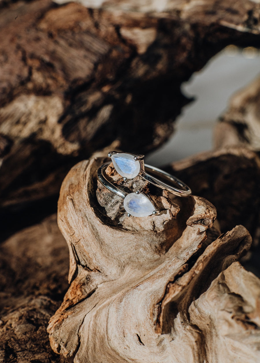 Teardrop moonstone silver double ring