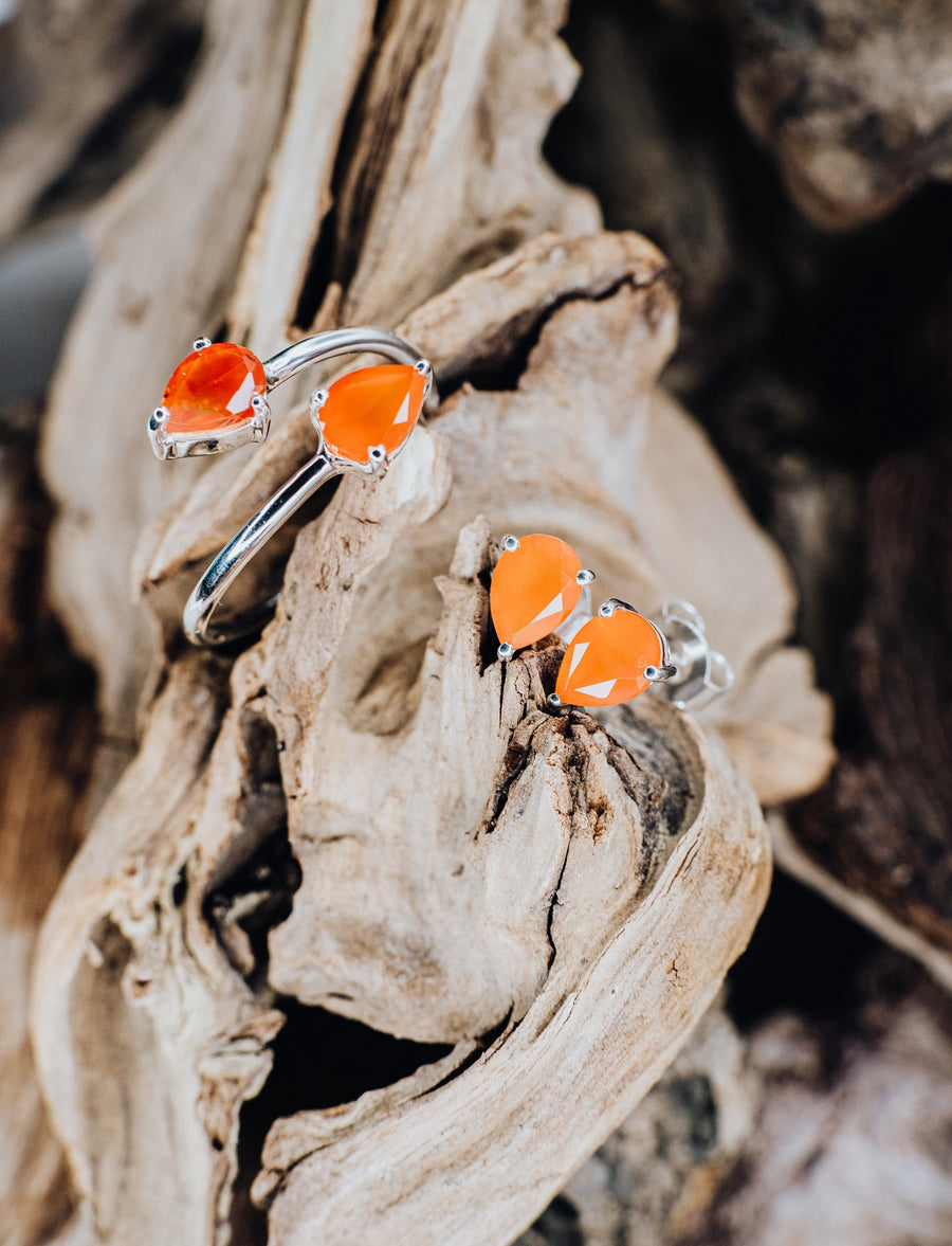Teardrop carnelian silver stud earrings