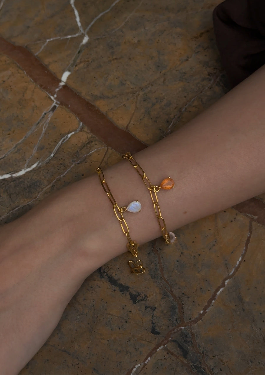 NEW BEGINNINGS 18K bracelet (Carnelian + Moonstone)