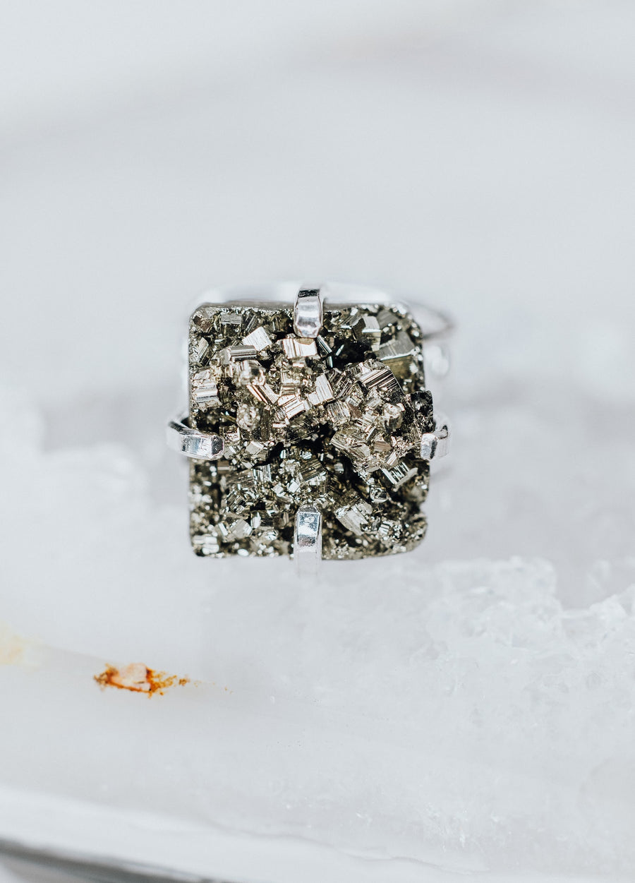 Pyrite square fashion ring