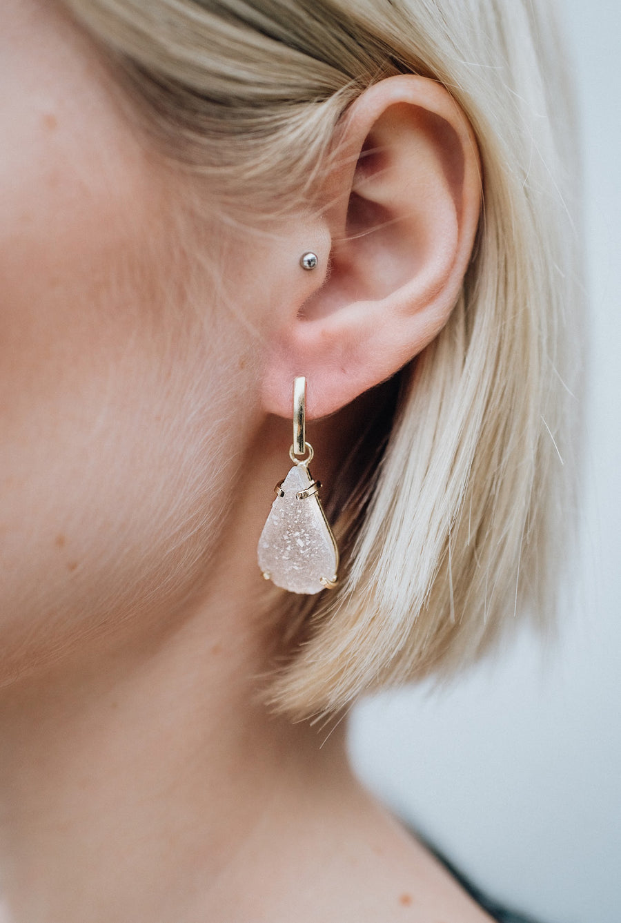 Teardrop quartz earrings